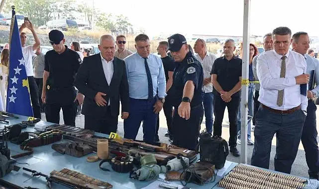 Kosova'da toplu mezarların yakınında çok sayıda silah ve mühimmat bulundu