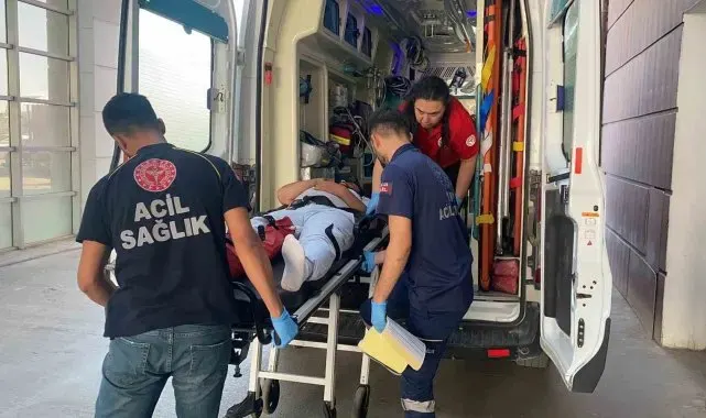 Motosiklet ile otomobil çarpıştı: 1 yaralı