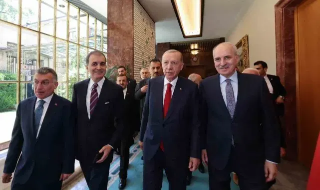Cumhurbaşkanı Erdoğan, TBMM Başkanı Kurtulmuş'u ziyaret etti