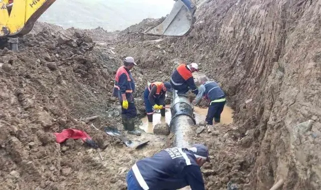 Hakkari'de 3 bin 500 rakımdaki su arızası giderildi