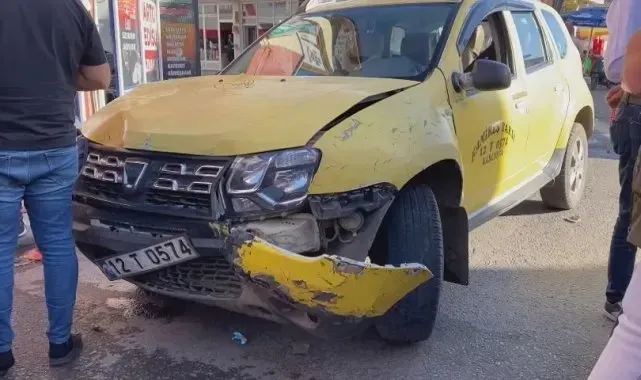 Bingöl'de ticari taksinin çarptığı 2 yaya yaralandı