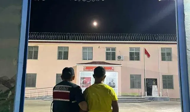 Cinsel istismar suçundan aranan şahsı jandarma yakaladı
