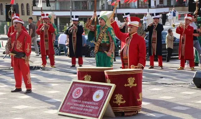 MSB Mehteran Birliği, şehzadeler şehri Amasya'yı coşturdu
