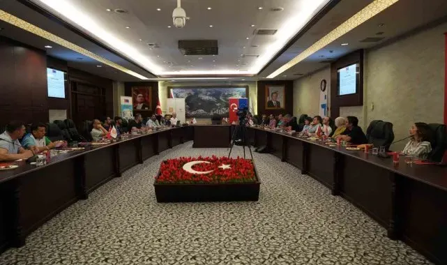 "Bu Gençlik İyi İş Çıkarabilir" projesi iş sahibi yapıyor