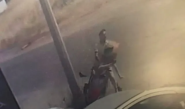 Çocuk sürücünün kullandığı motosiklet kazası kamerada: 2 yaralı