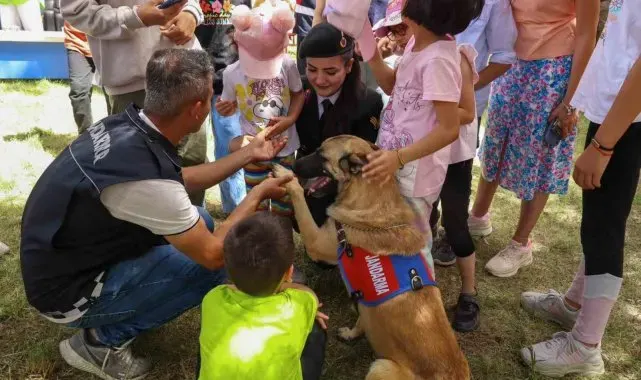Jandarma ekipleri 185. yıldönümünü çocuklarla kutladı
