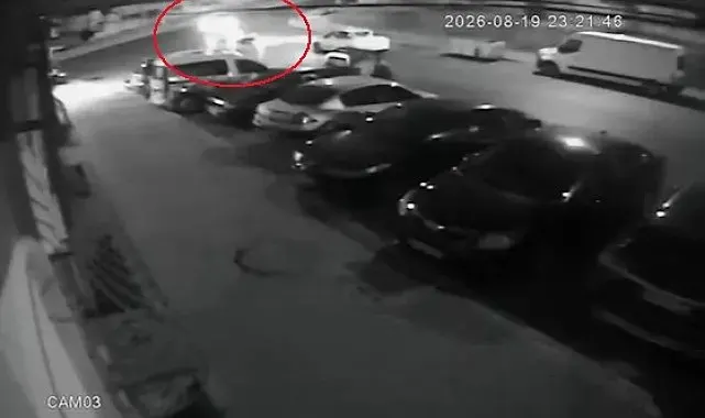 Motosiklet ile taksi kafa kafaya çarpıştı