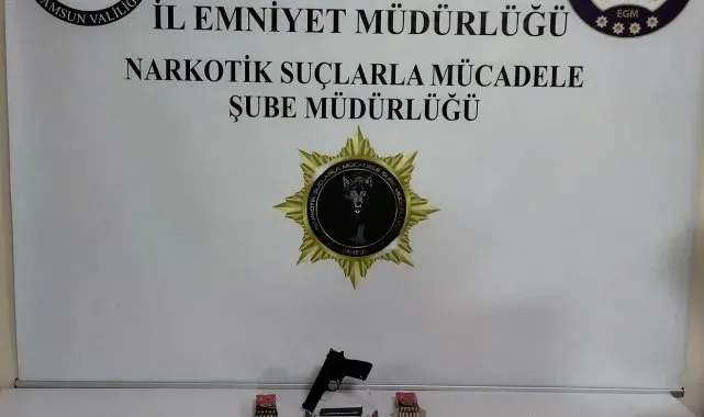 Evinde uyuşturucuyla yakalandı