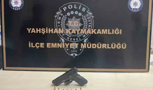 Kırıkkale'de asayiş denetimlerinde 4 ruhsatsız tabanca ele geçirildi