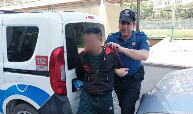Para vermeyen şahsı bıçakladı