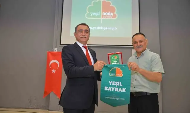 KAEÜ 'Yeşil Bayrak' ödülü aldı