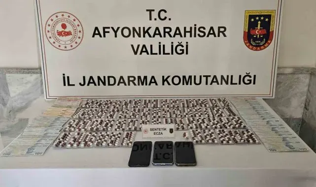 Afyonkarahisar'da uyuşturucu tacirleri yakalandı