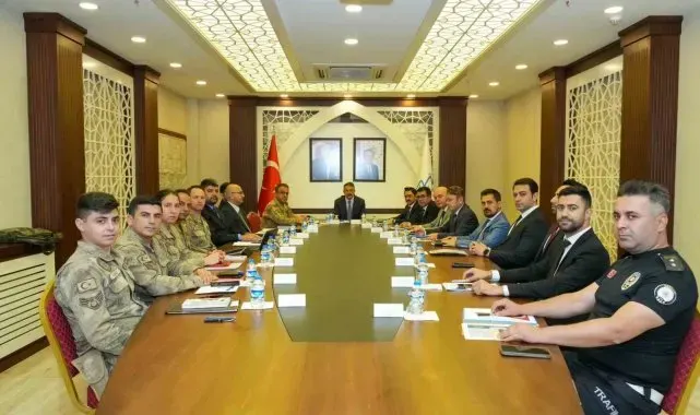 Hakkari'de çeşitli suçlardan 54 kişi yakalandı