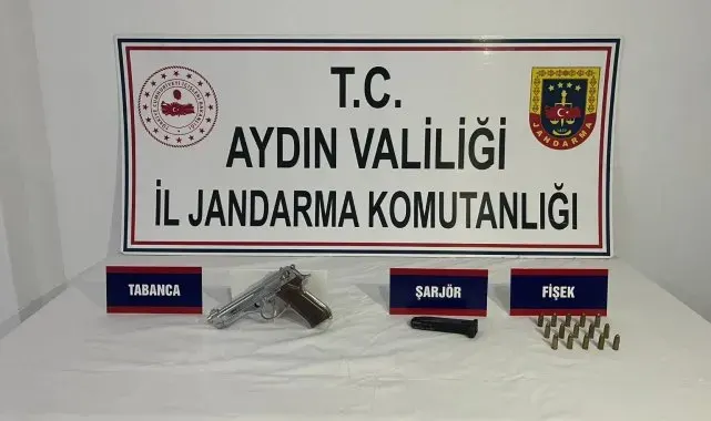 Silahını araziye fırlattı, jandarmanın dikkatinden kaçamadı
