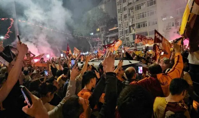 Bandırma'da Galatasaray'ın kutlamaları başladı