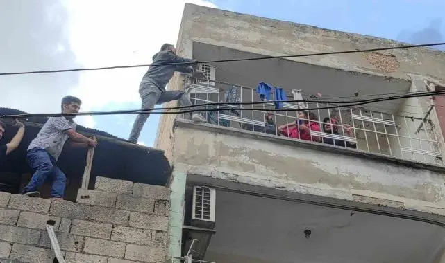 Şanlıurfa'da korkutan yangın: Kadın ve çocukları itfaiye ekipleri kurtardı
