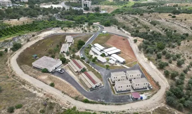 Mersin'de sokak hayvanları için 15 bin metrekarelik bakımevi yapıldı