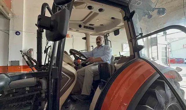 Sıfır aldığı traktör tarladan çok sanayide kaldı
