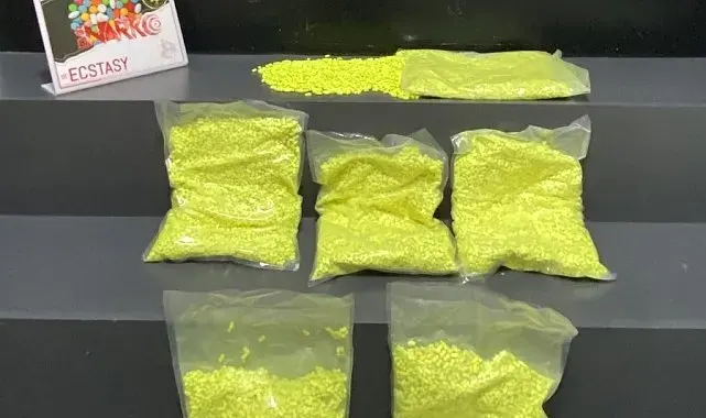 Çantadan zehir çıktı
