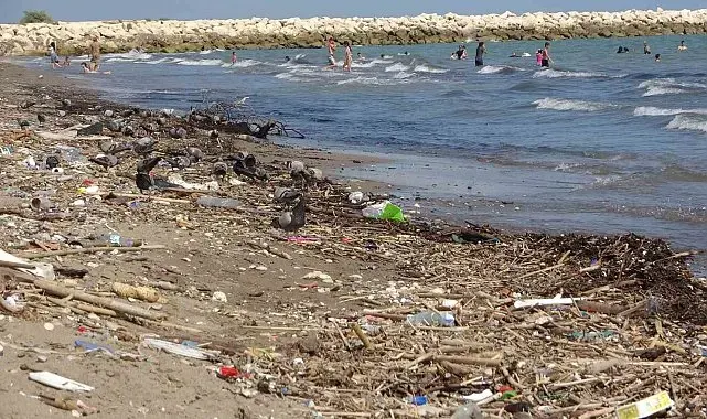 Mersin sahillerindeki kirlilik turizmi tehdit ediyor