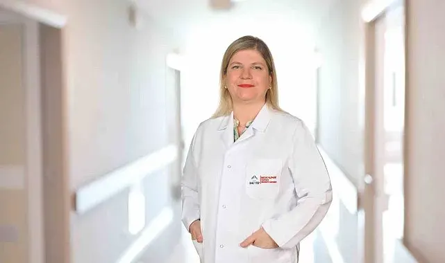 "Gece geç saatte yemek yemek vücudun biyolojik ritmini bozabilir"