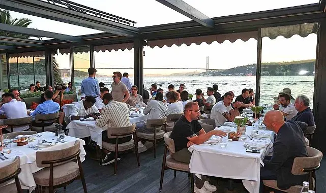 Beşiktaşlı oyuncular, yemekte buluştu