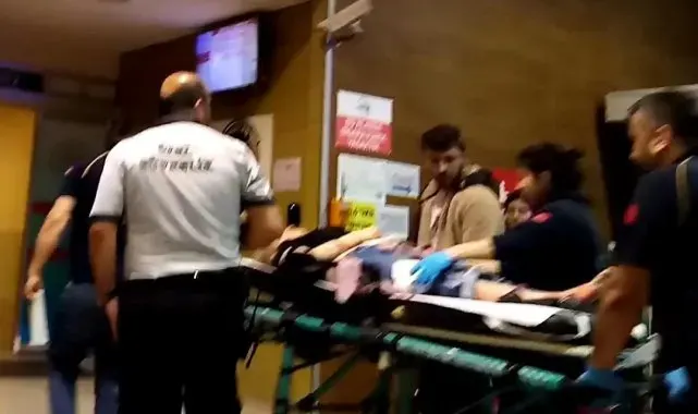 Ayrıldığı eşini sokak ortasında bıçakla yaraladı