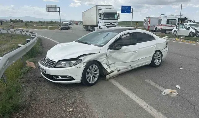 Dikkatsizlik kazaya neden oldu, 11 yaralı