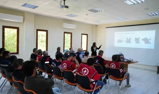 Sokak hayvanlarını yakalama ve toplama eğitimi