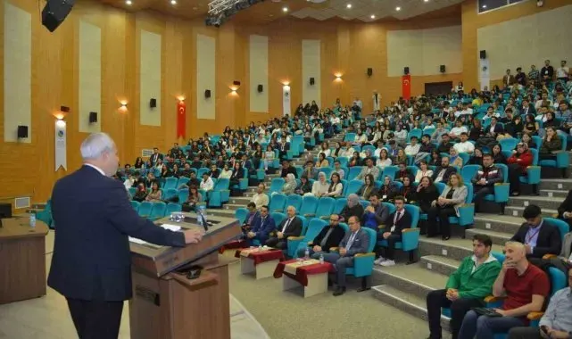 Ahi Evran Tıp Öğrenci Sempozyumu'nda hekimlik konuşuldu