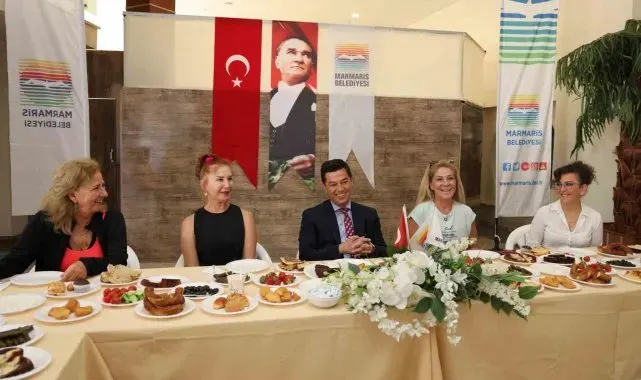 Başkan Ünlü Marmarisli kadınlarla kahvaltıda buluştu