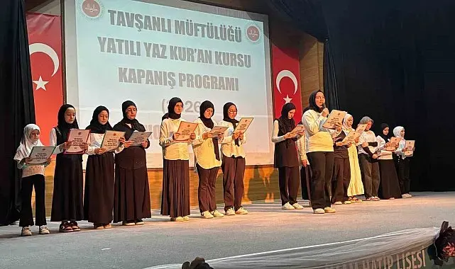 Tavşanlı'da yatılı Yaz Kur'an Kursu kapanış programı coşkuyla gerçekleştirildi