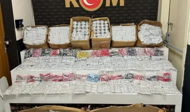 Polis kaçak elektronik ürünlerde ele geçirdi