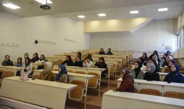 Liseli öğrenciler Düzce Üniversitesi'nde