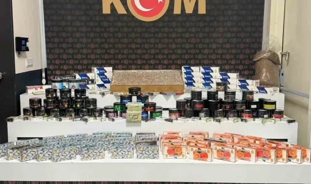 Polis 8 bin 900 adet doldurulmuş makaron ile kaçak ürünler ele geçirdi