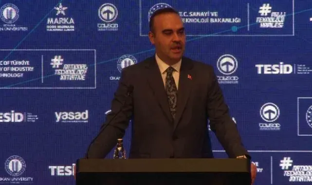 Bakan Kacır: "Bugün 27 binden fazla Togg akıllı araç Türkiye yollarında"