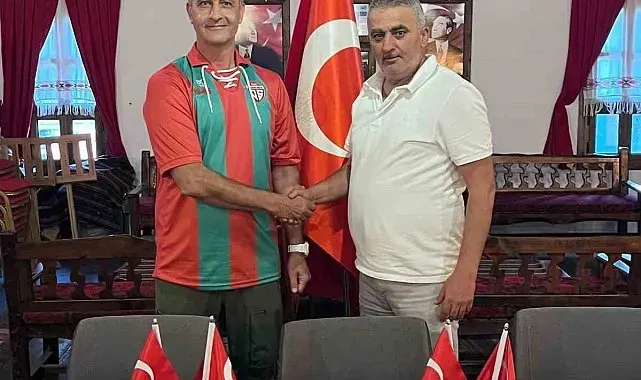Osmanelispor 'İmparator' lakaplı Hasan Kol ile 'yola devam' dedi
