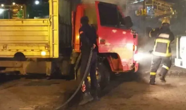 Kamyonette çıkan yangın ekipleri harekete geçirdi