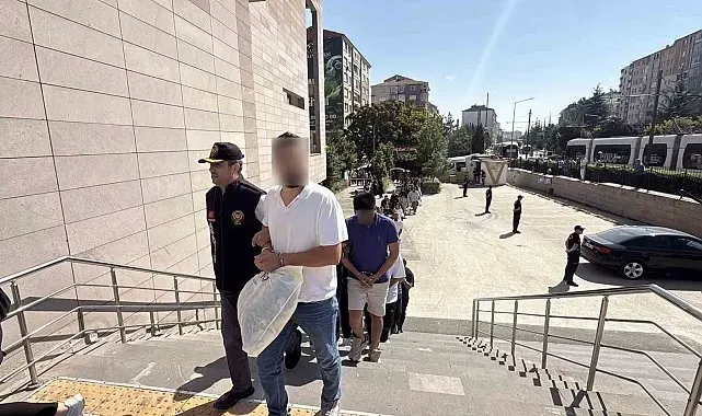 Eskişehir merkezli 19 ilde modem dolandırıcılığı operasyonunda 53 şahıs tutuklandı