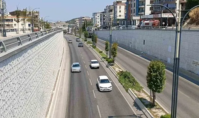 İzmir'de temmuz ayında trafiğe 12 bin 138 yeni araç katıldı