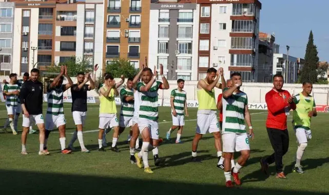 TFF 3. Lig: Turgutluspor: 1 - Efeler 09 Spor: 4