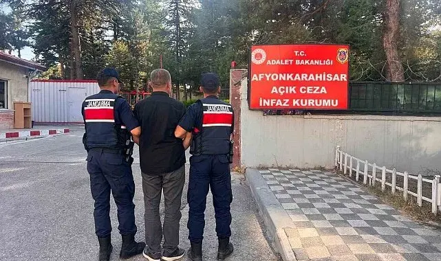 Jandarma çeşitli suçlardan aranan 40 kişiyi yakaladı