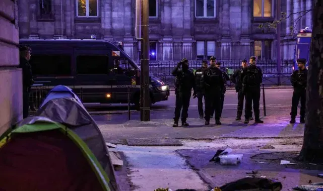 Paris'te olimpiyatlar öncesi mülteci kampı tahliye edildi