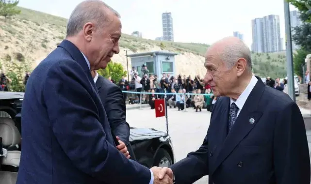 Cumhurbaşkanı Recep Tayyip Erdoğan, MHP Lideri Bahçeli'yi ziyaret ediyor.