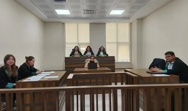 Hukuk öğrencilerinden uygulamalı ders