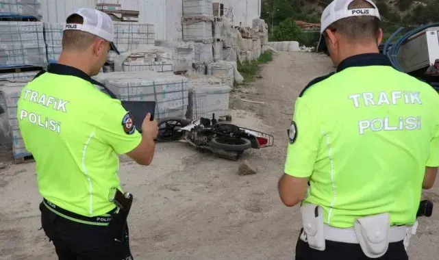 Amasya'da motosiklet fayans dolu palete çarptı: 2 yaralı