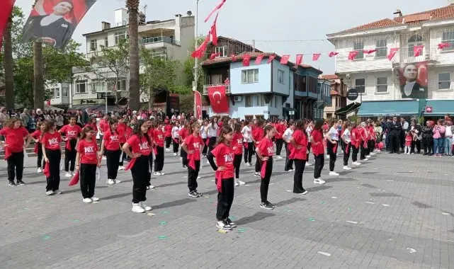 Mudanya'da 23 Nisan bayramı coşkusu