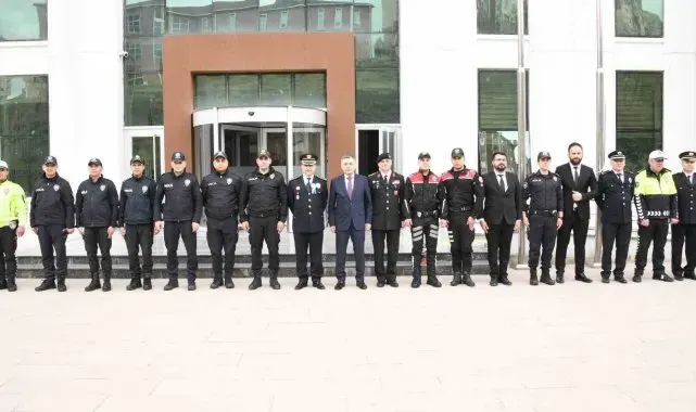 Gümüşhane Valisi Tanrısever bayram ziyaretlerinde bulundu