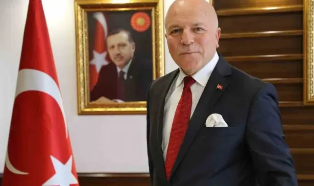 Başkan Sekmen: "Bayramımız şen, gönüllerimiz gülşen olsun"