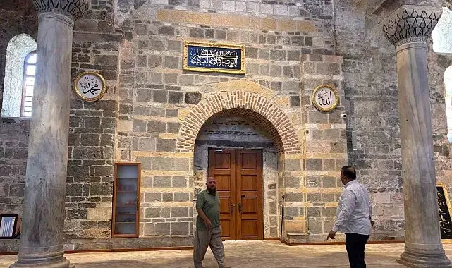 Trabzon Ayasofya hat yazıları ile bezendi